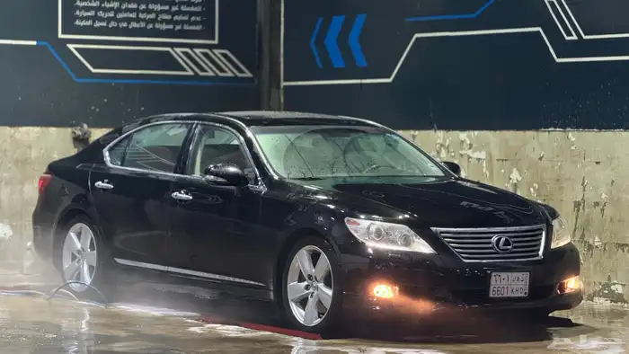 للبدل المناسب او البيع ls460L 2012 نظيفه 10