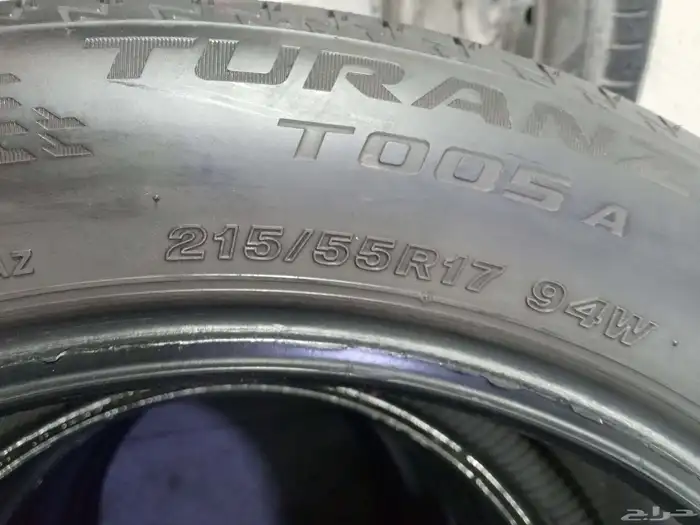 كفرات شبه جديد برجستون يباني 215 55 17 4