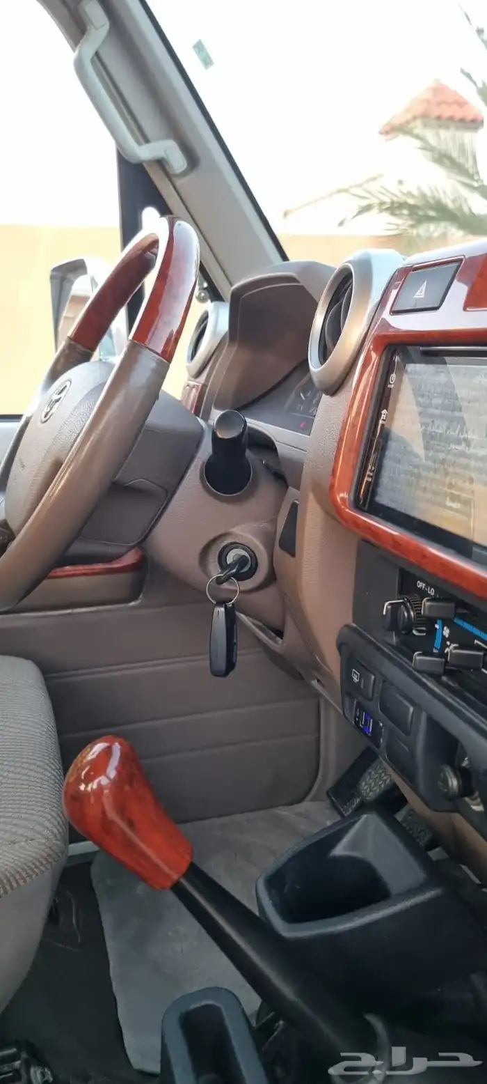 للبيع جيب ربع 2016 مخزن 22