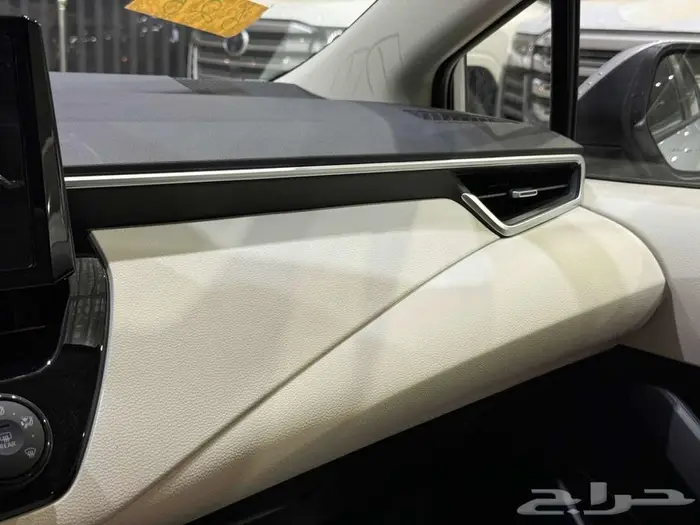 تويوتا كورولا 2.0 طيس فضي بنزين 2026 افضل العروض 25