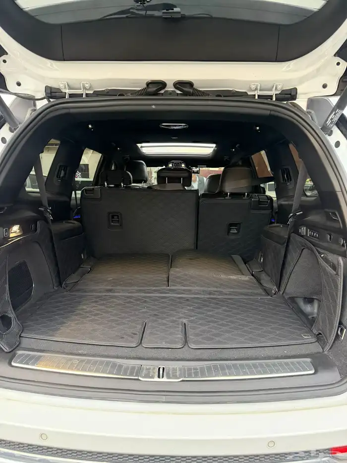 جيب جراندشيروكي 2022 اوفرلاند(بحاله ممتازة) 16