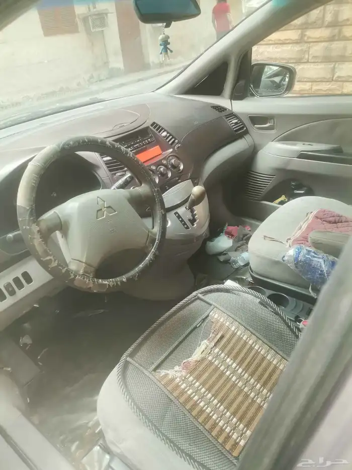 ميتسوبيشي جرانديز 5