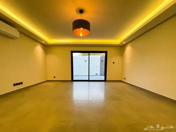 للإيجار فيلا 9