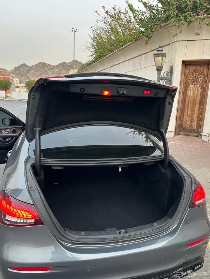 مرسيدس e220 ديزل 2019 9