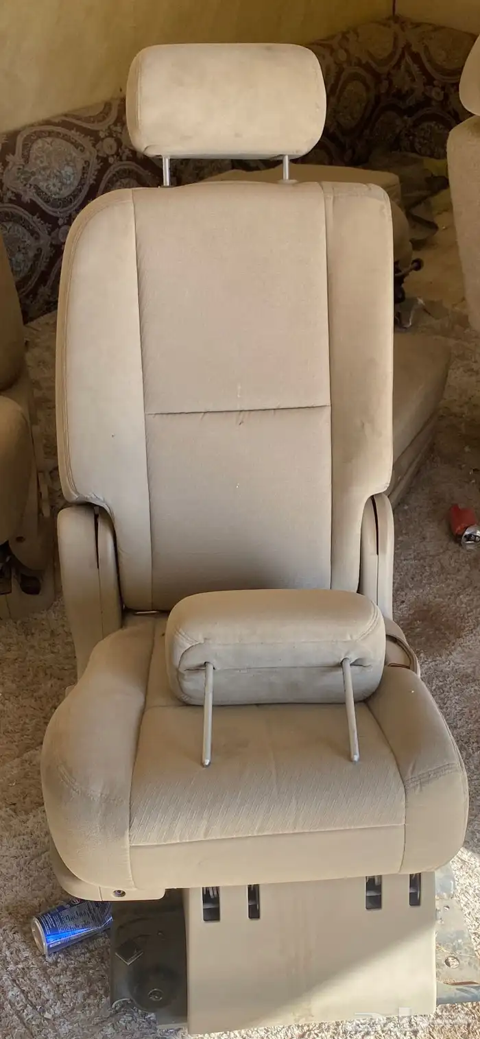 مراتب جمس تاهو نضيفه يبيلها تمسيح بس لا شقوق ولا اي شي 5