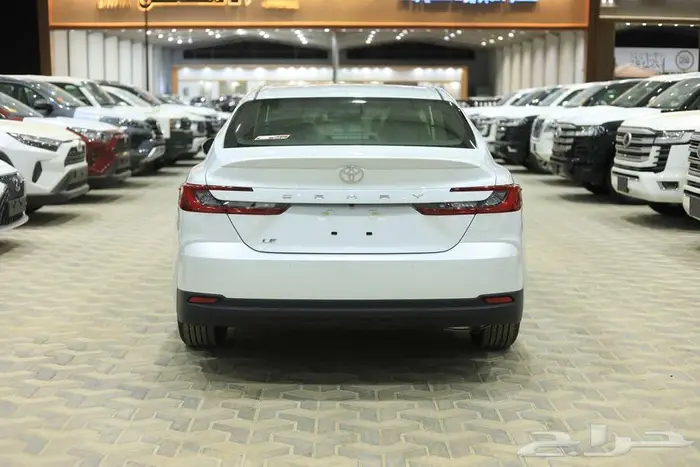 تويوتا كامري LE نص فل ابيض بنزين 2025 عروض نهاية السنة 27