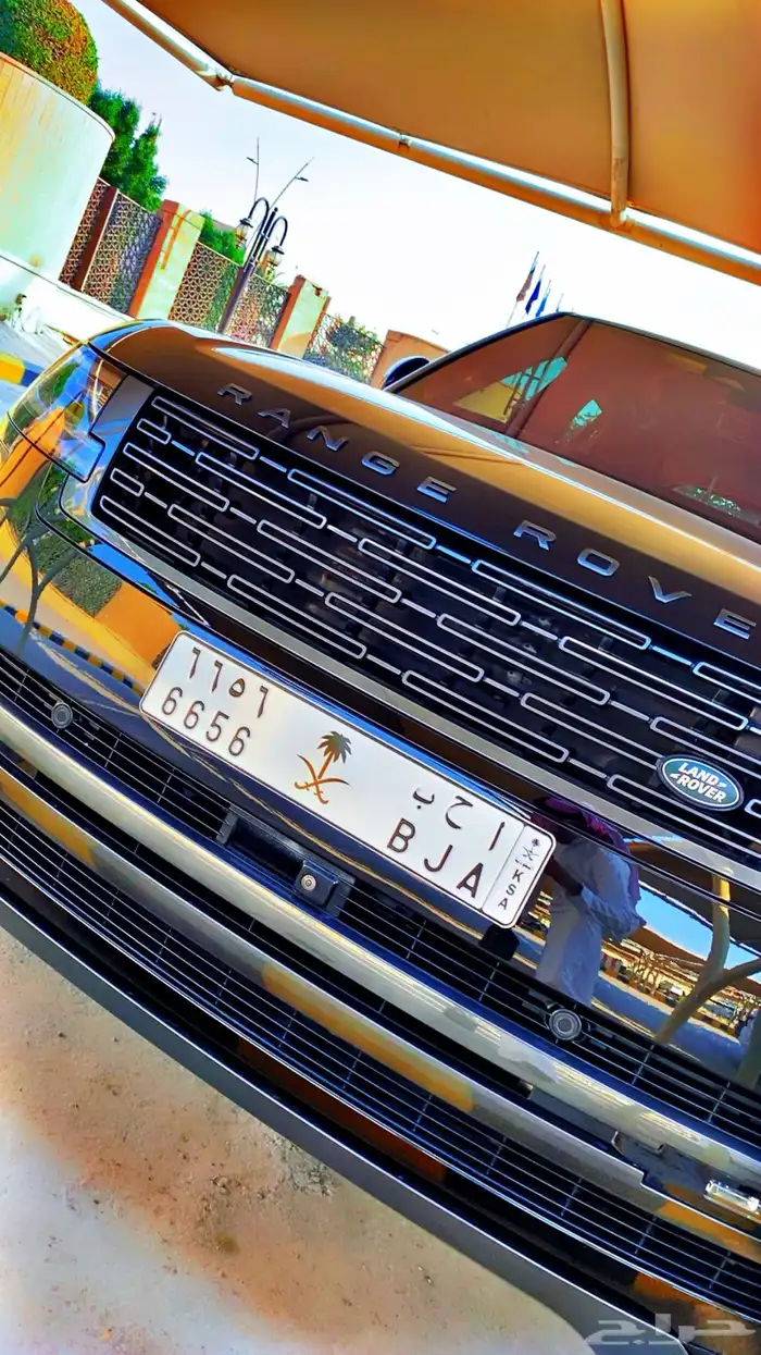 - لاندروفر رينج روفر اوتوبيوقرافي Auto 4