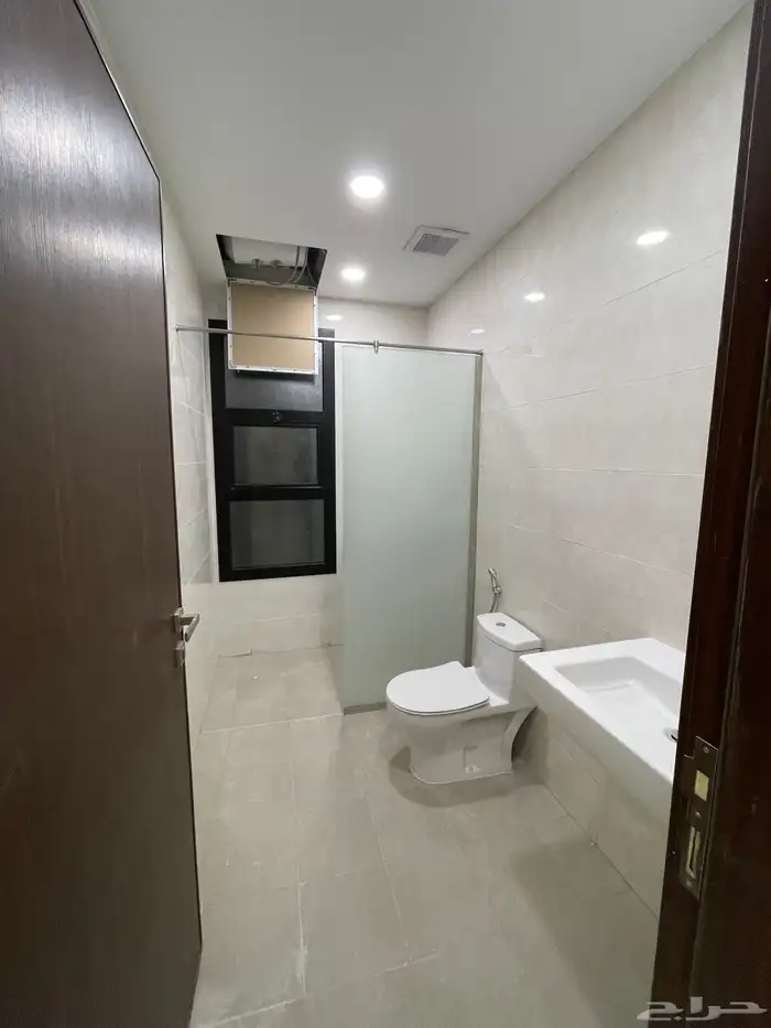 فيلا للإيجار حي الجنادرية المشرقية 27