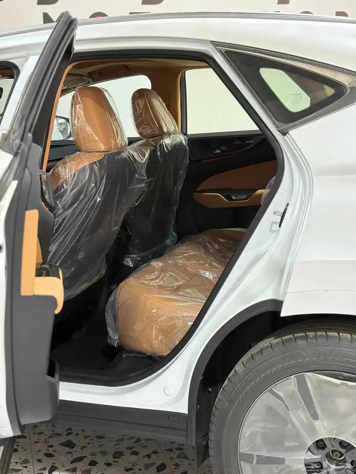 لكزس NX350نص فل لاكجري خليجي 2025 9
