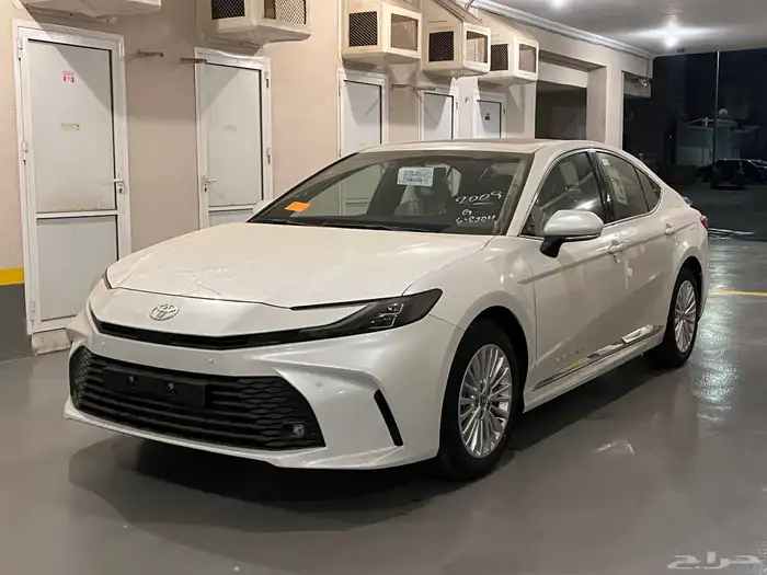 تويوتا كامري 2025 LE بنزين زيرو عبداللطيف جميل 2