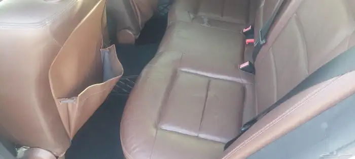 مرسيدس افنجارد موديل 2010 حجم E300 4