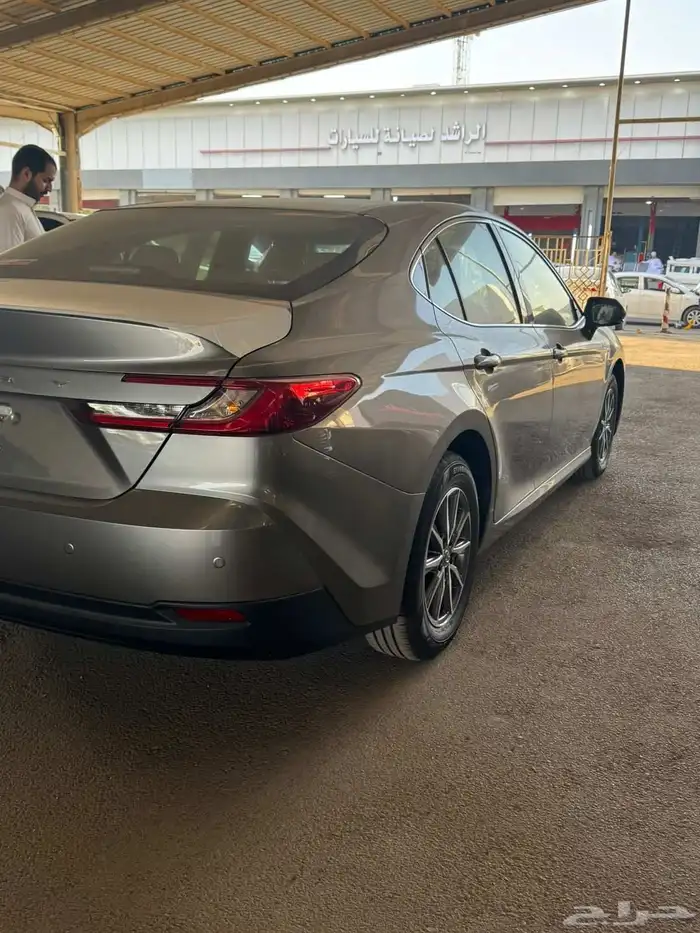 تويوتا كامري 2025 وكالة اصفار ..تيتانيوم 3