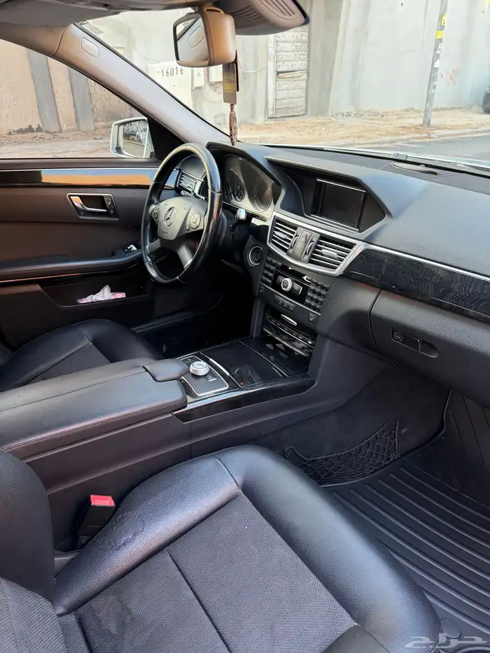 مرسيدس E200 2012 جفالي نظيف جدا 19