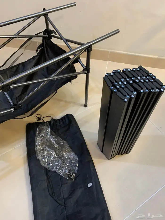 طاولة رحلات قابلة للطي مع رف قماشي وحقيبه حمل 4