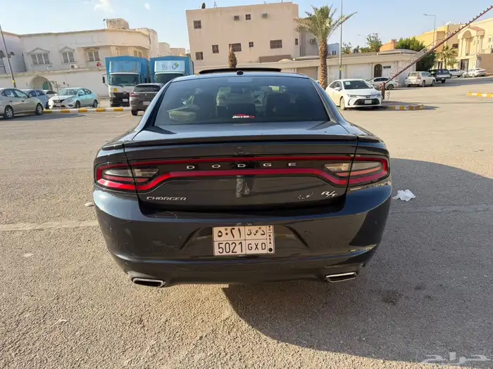 للبيع دوج تشارجر موديل 2018 RT V8 5