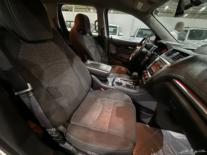 جمس اكاديا 2013 عائلي ثلاث صفوف سعودي 16