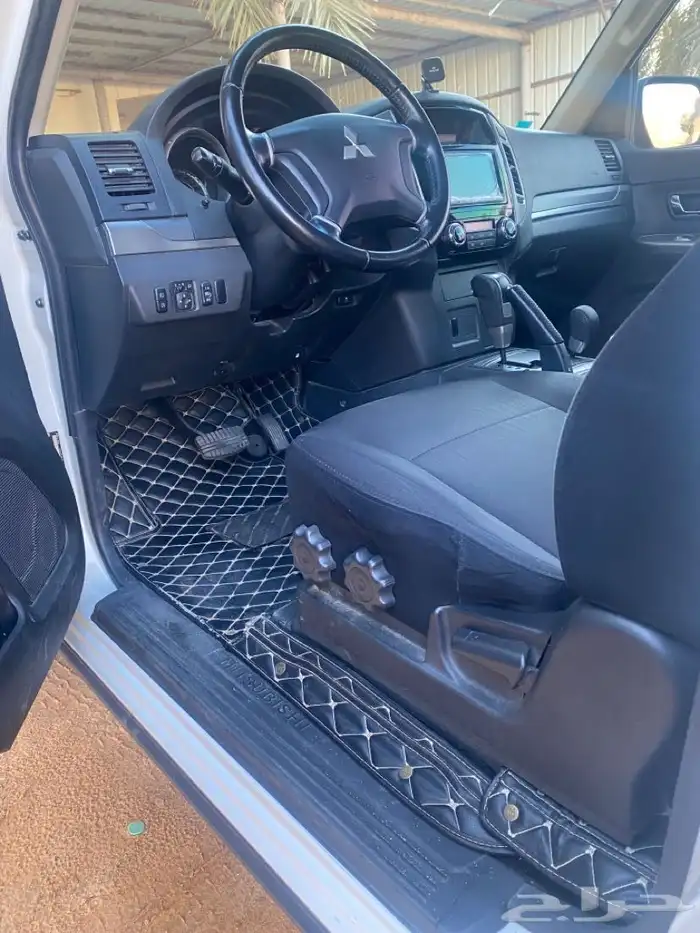 للبيع جيب باجيرو 2020 v6 6