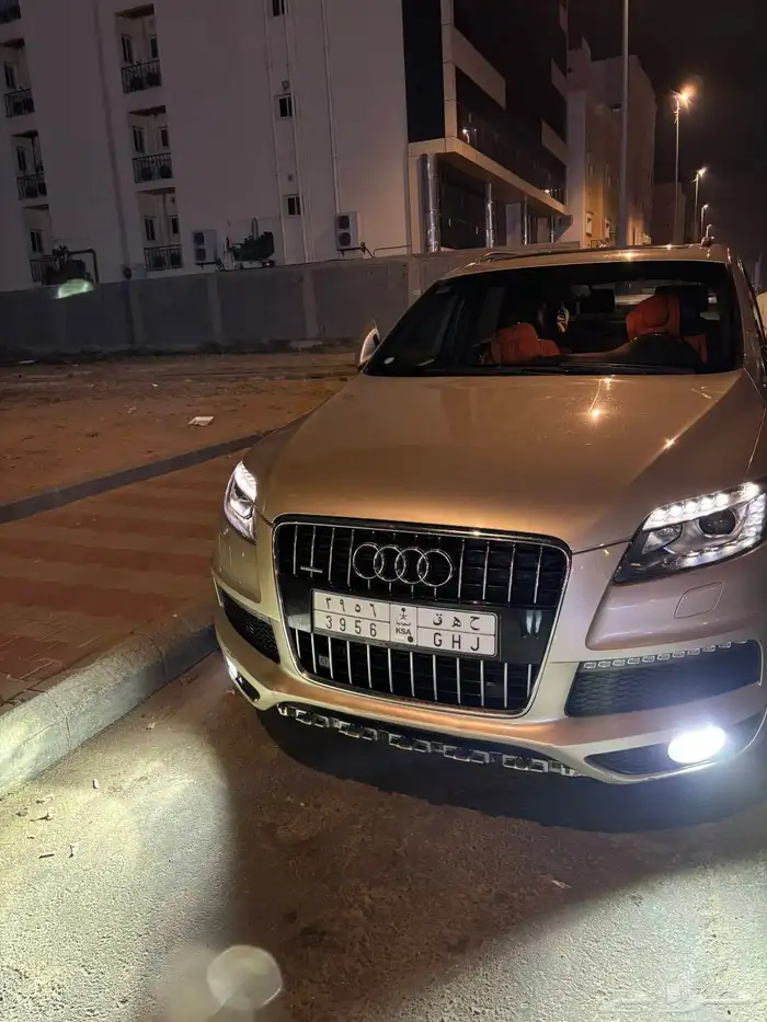 اودي Q7 2010 نضيف جدا 14
