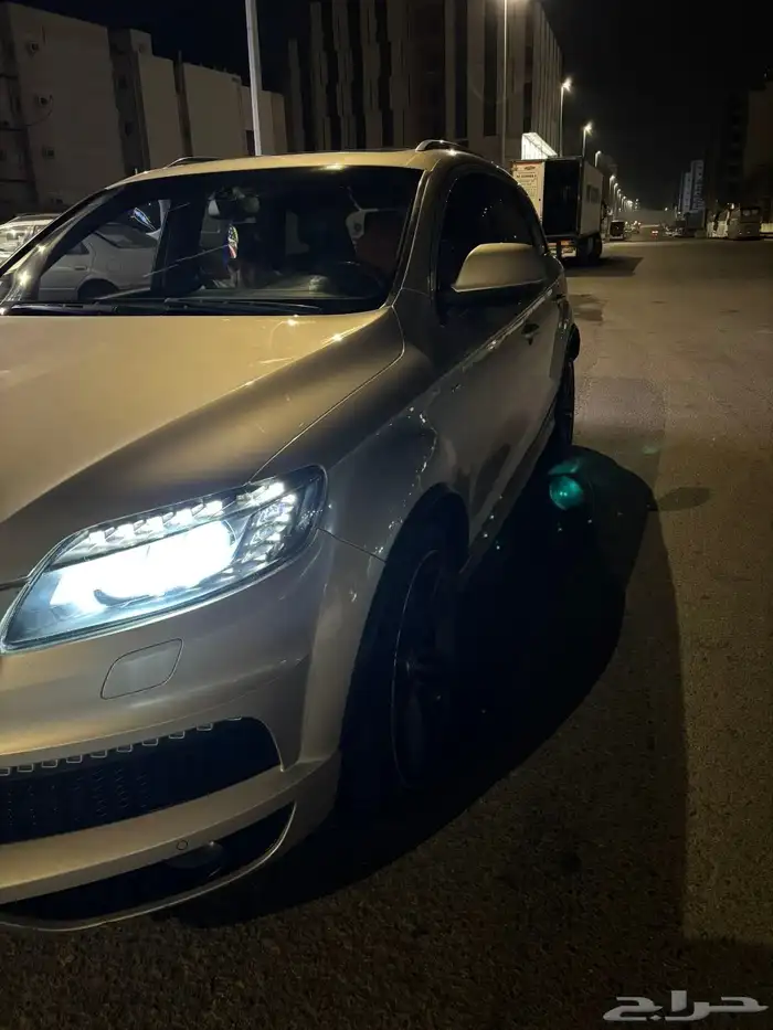 اودي Q7 2010 نضيف جدا 11
