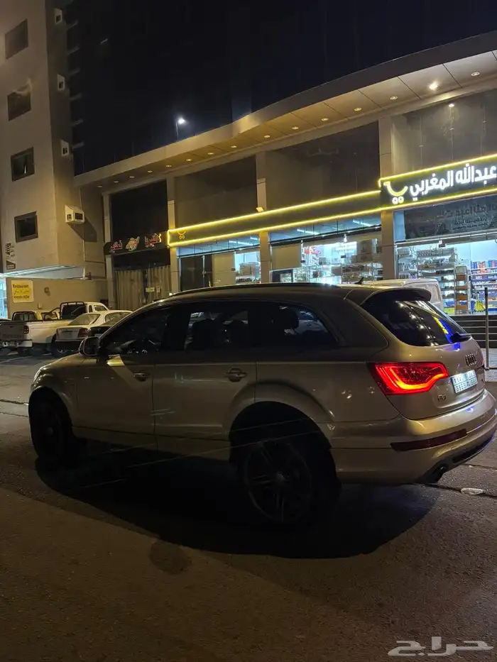 اودي Q7 2010 نضيف جدا 16