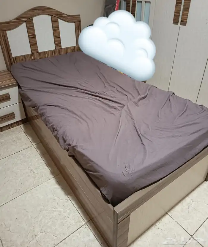 سرير وتسريحه جديده ومع التسريحه كرسي 2