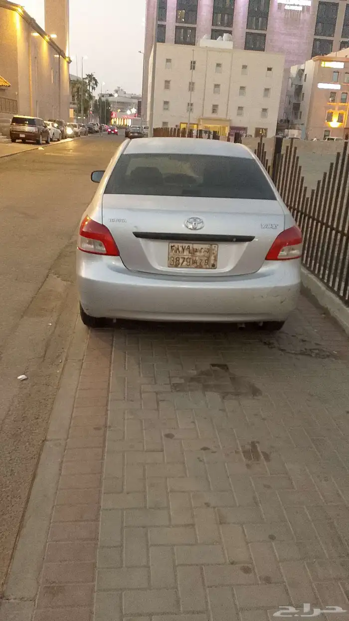 السلام عليكم ورحمه الله وبركاته يارس للبيع موديل 2012 3