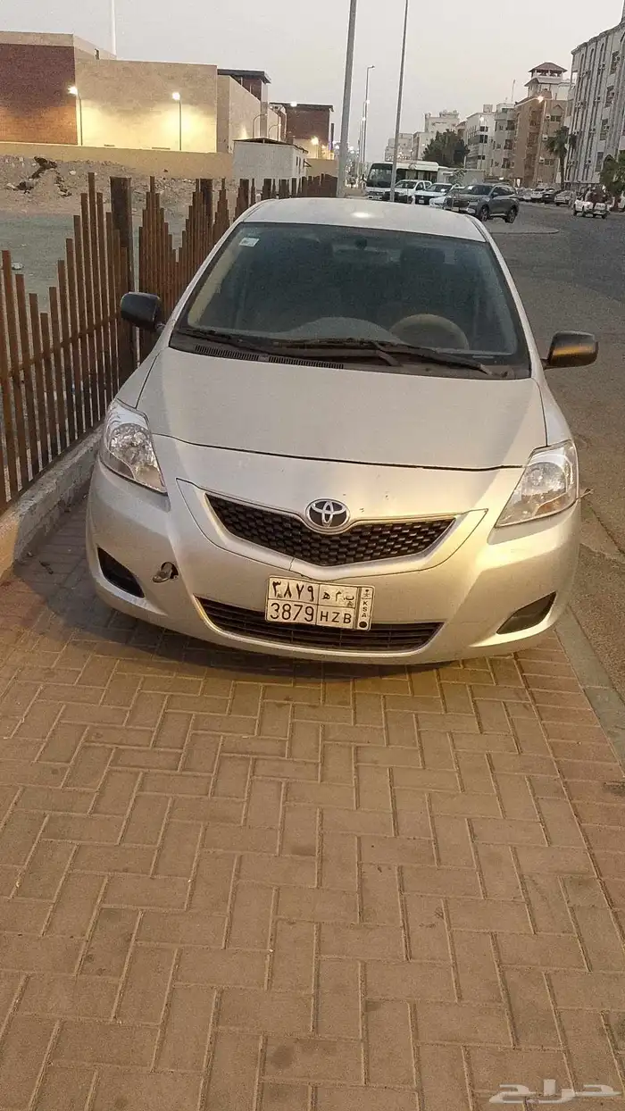 السلام عليكم ورحمه الله وبركاته يارس للبيع موديل 2012 1