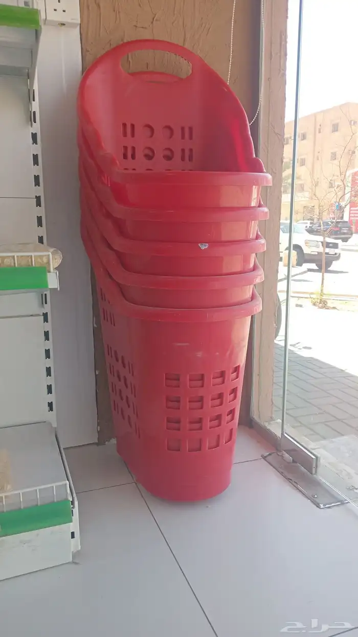 اغراض محل خضار و بقاله للبيع 14