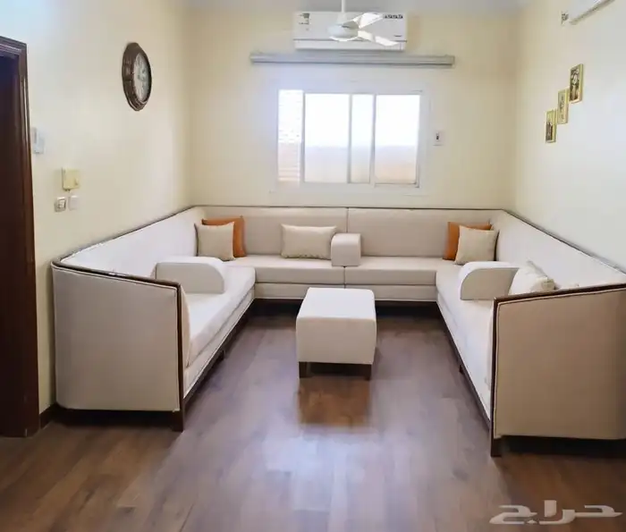 مفروشات الرياض  تفصيل جميع انواع الكنب والجلسات الارضي والس 0