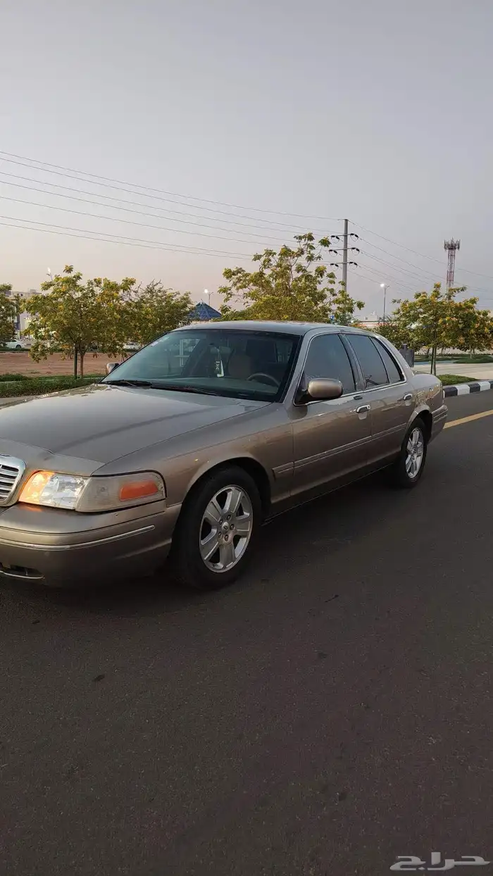 فورد فكتوريا 2003 3