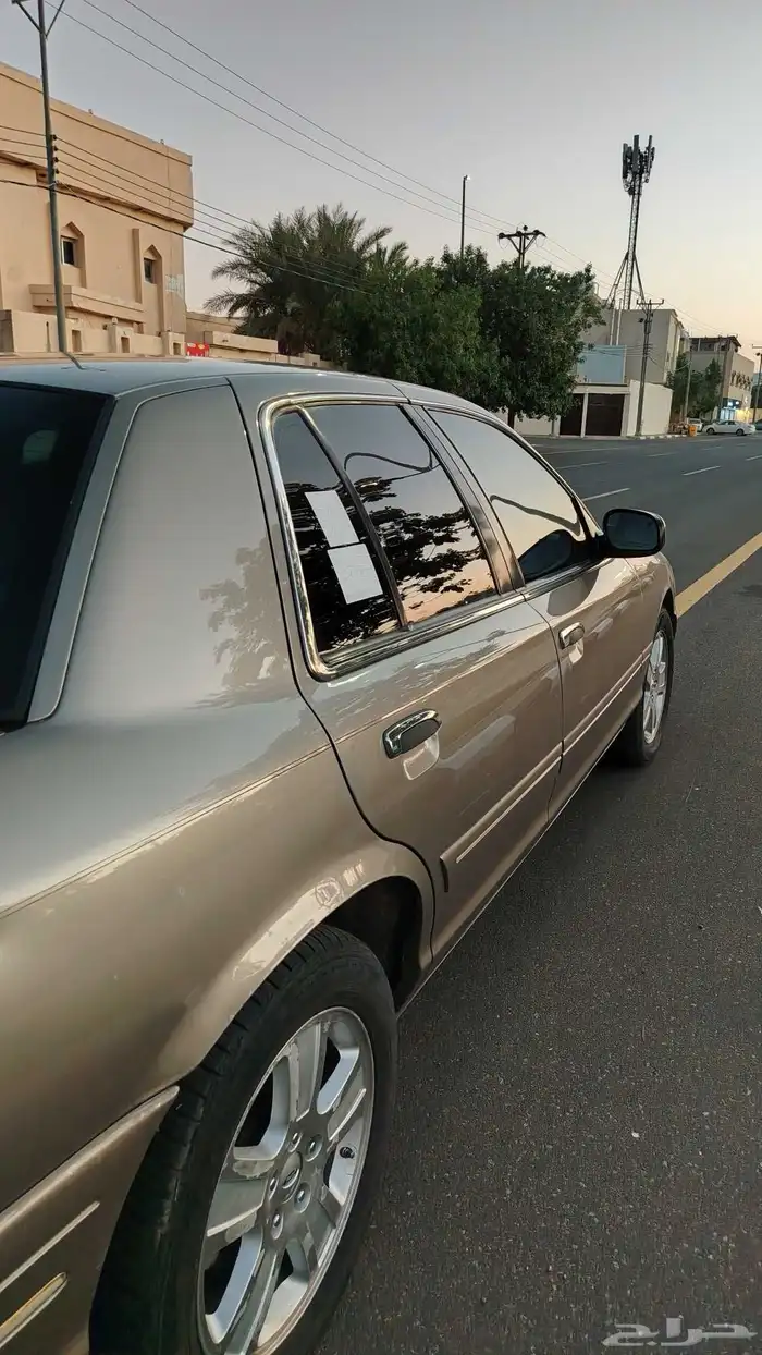 فورد فكتوريا 2003 0