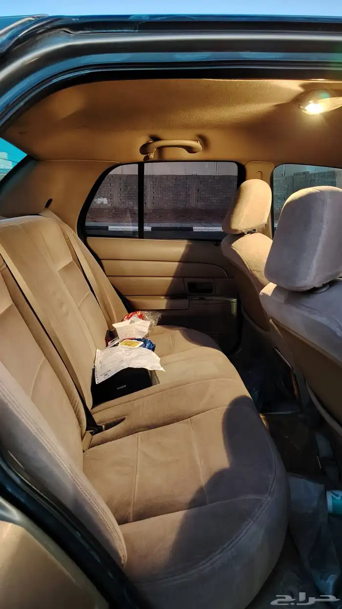 فورد فكتوريا 2003 10