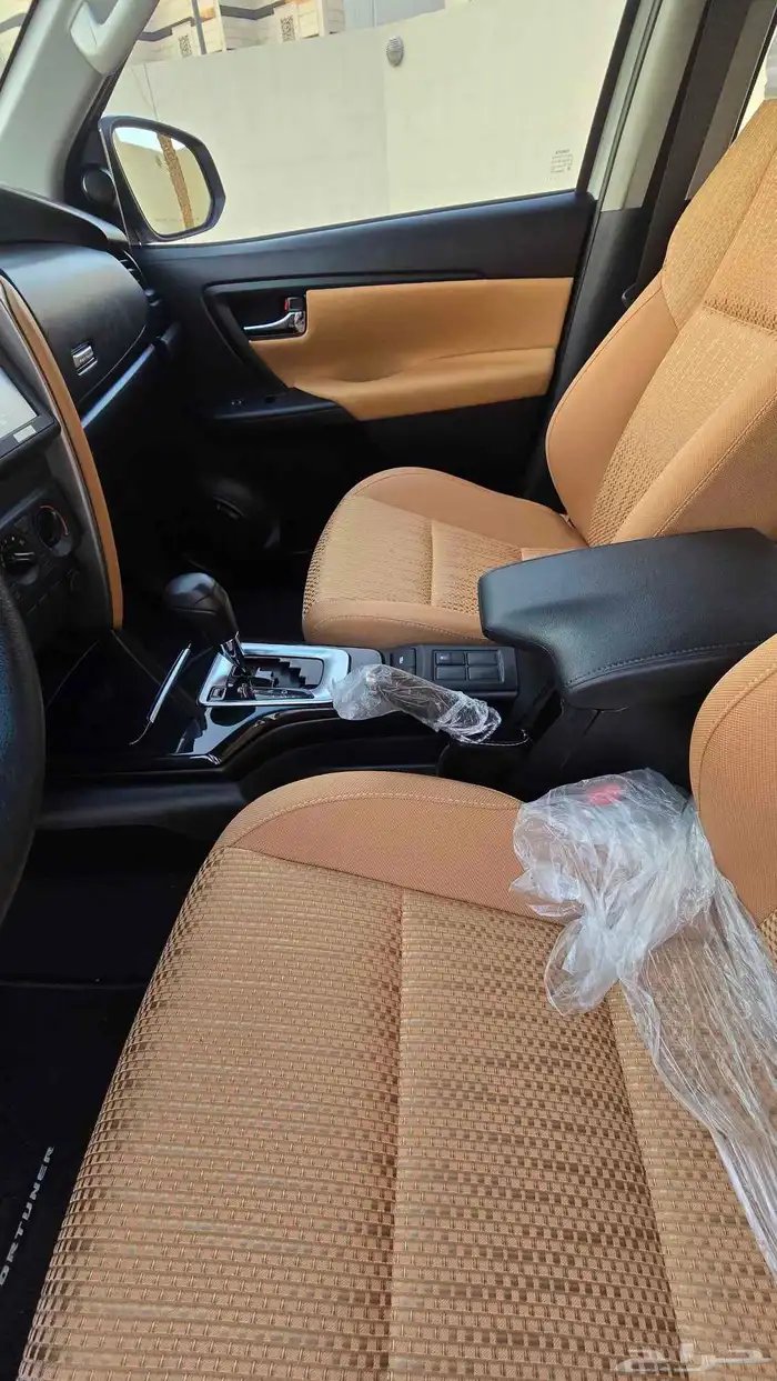 تويوتا فورتشنر اربع اسرندل دبل موديل 2023 ممشى 3000فقط 15