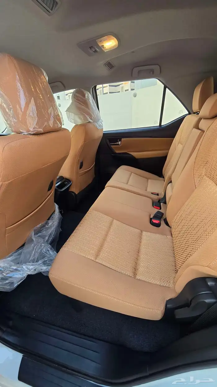 تويوتا فورتشنر اربع اسرندل دبل موديل 2023 ممشى 3000فقط 16