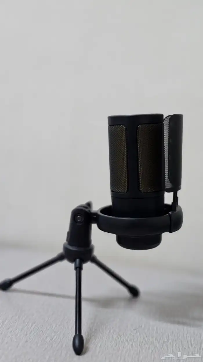 مايك قيمنق يشتغل على جميع الاجهزه و واضح الصوت جديد بكرتونه 0