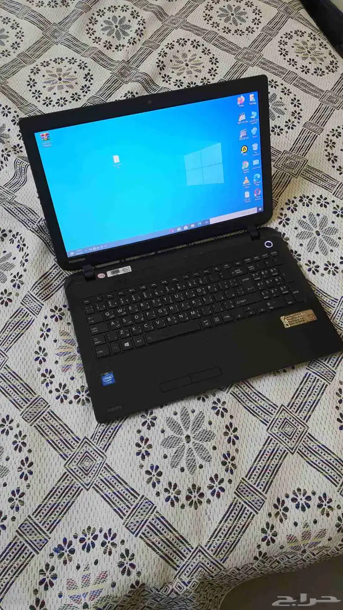 لاب توب توشيبا بمعالج سيليرون نظيف 0