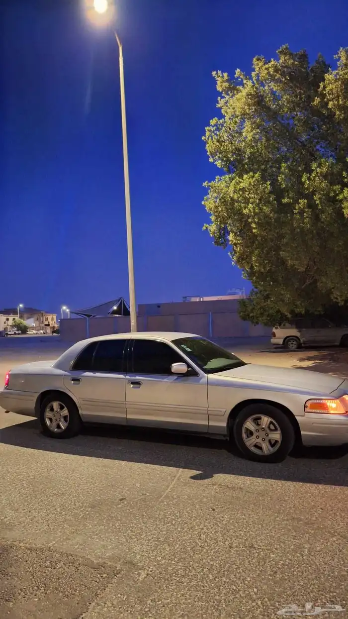 فورد فيكتوريا 2003 1