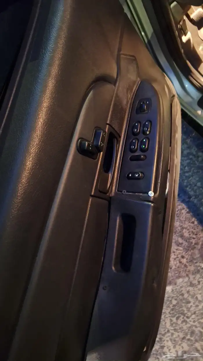 فورد فيكتوريا 2003 14