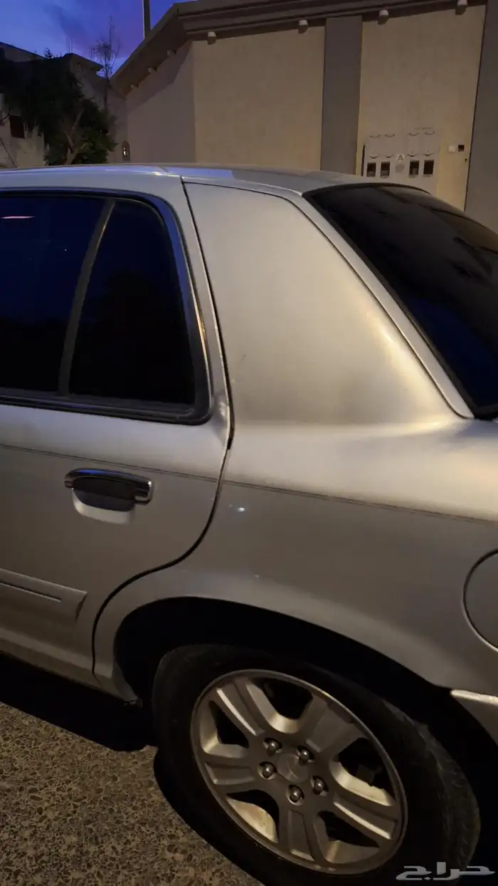 فورد فيكتوريا 2003 10