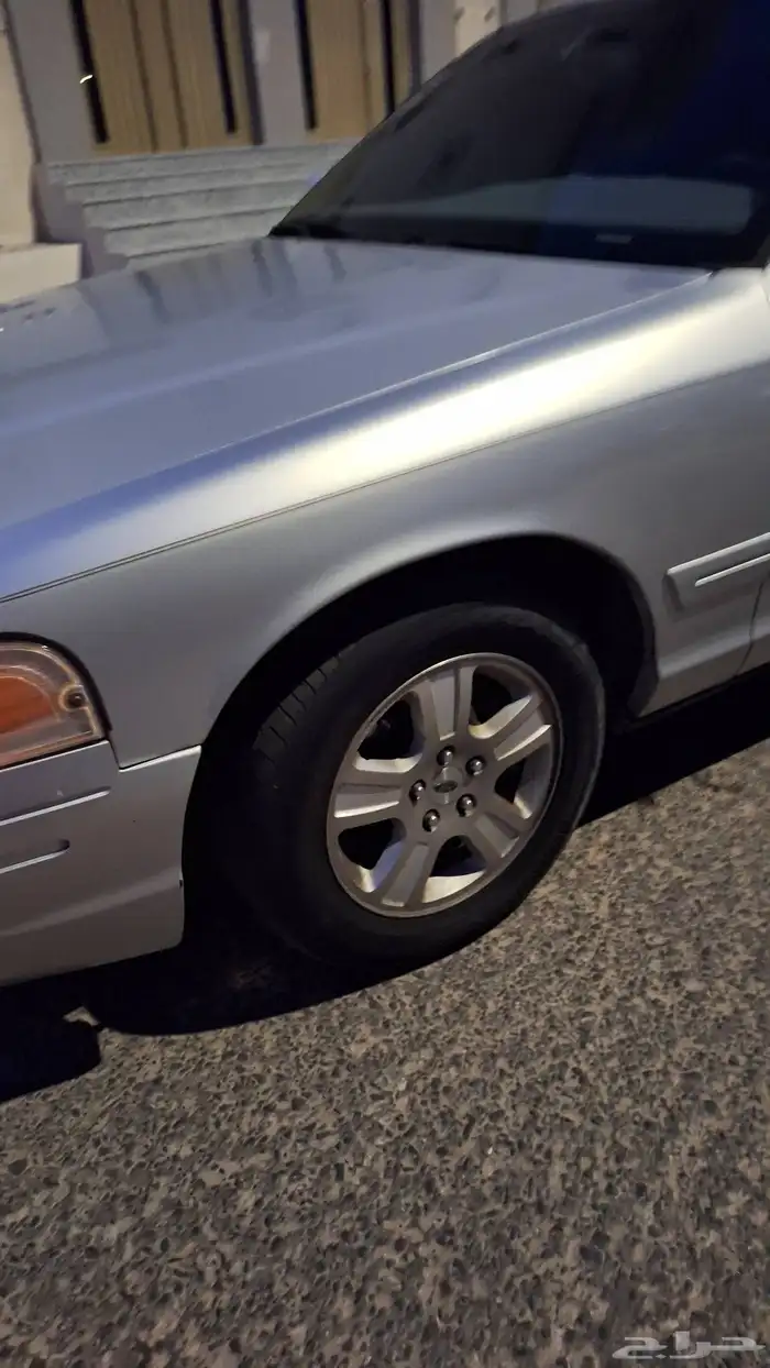 فورد فيكتوريا 2003 5