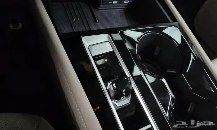 Atlas 2.0 TSI R-LINE 2025 8