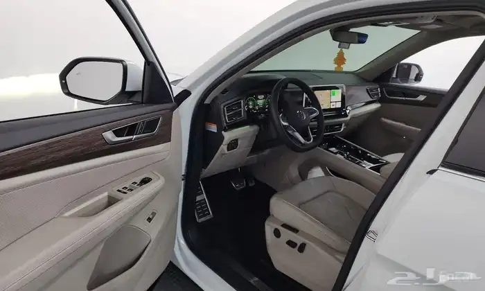 Atlas 2.0 TSI R-LINE 2025 9