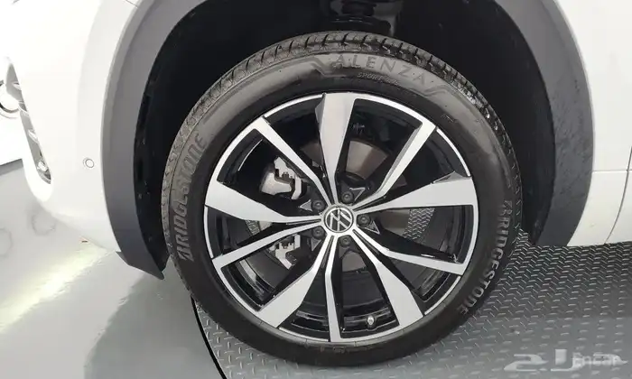 Atlas 2.0 TSI R-LINE 2025 4