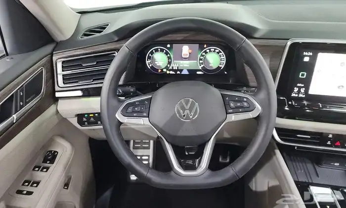 Atlas 2.0 TSI R-LINE 2025 12