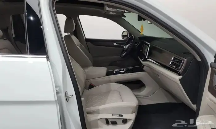 Atlas 2.0 TSI R-LINE 2025 10