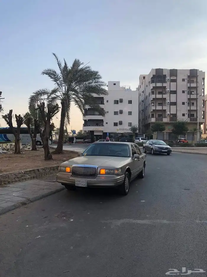 لينكون تاون كار 1995 1