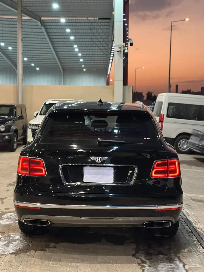 بنتلي بنتياقا موديل 2017 5