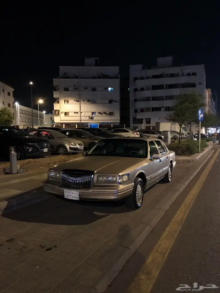 لينكون تاون كار 1995 0