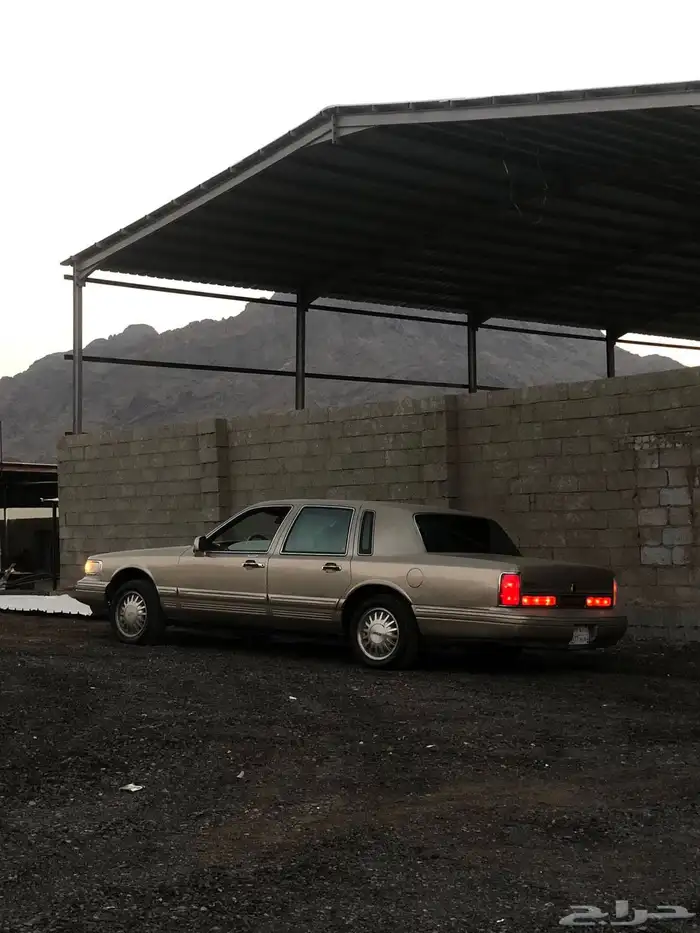 لينكون تاون كار 1995 3