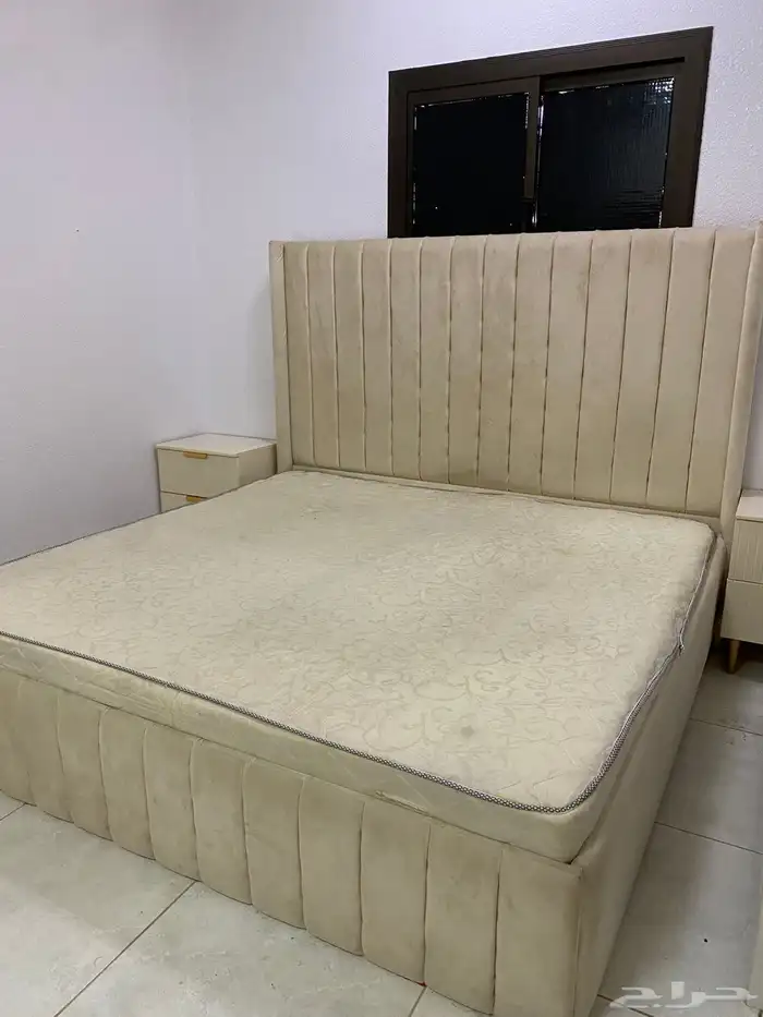 غرفه نوم كامله استخدام سنه بس نظيفه 1